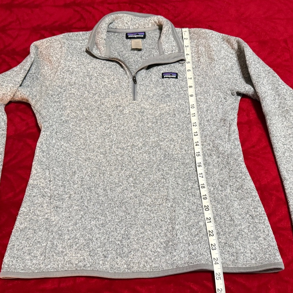 Medium Women’s Patagonia Half Zip Perfect Condition Gray Measurements in Pics 🔥 - Picture 4 of 10
